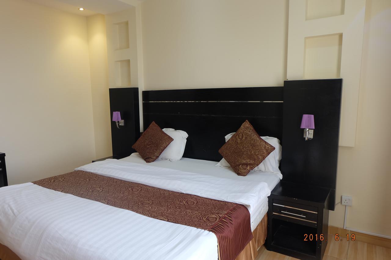 Talin Star Suites Riyadh Exteriör bild