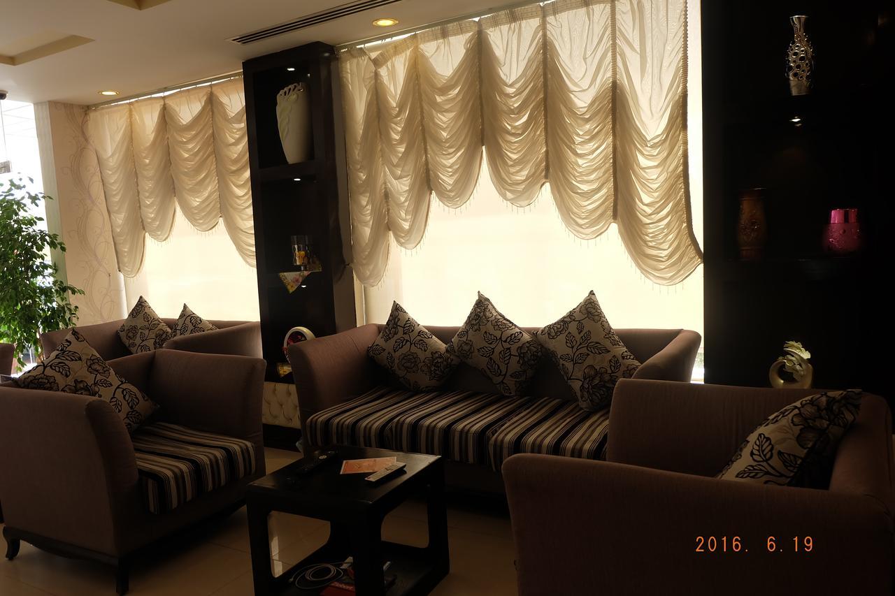 Talin Star Suites Riyadh Exteriör bild
