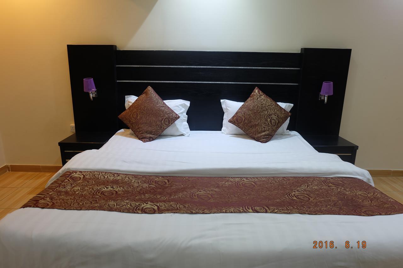 Talin Star Suites Riyadh Exteriör bild